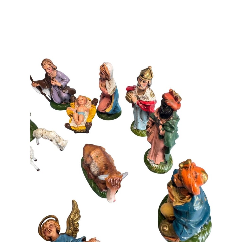 Mid-Century 12 Piece Italian Plastic Nativity Set With Original Box 3 1/2" - Picture 5 of 7